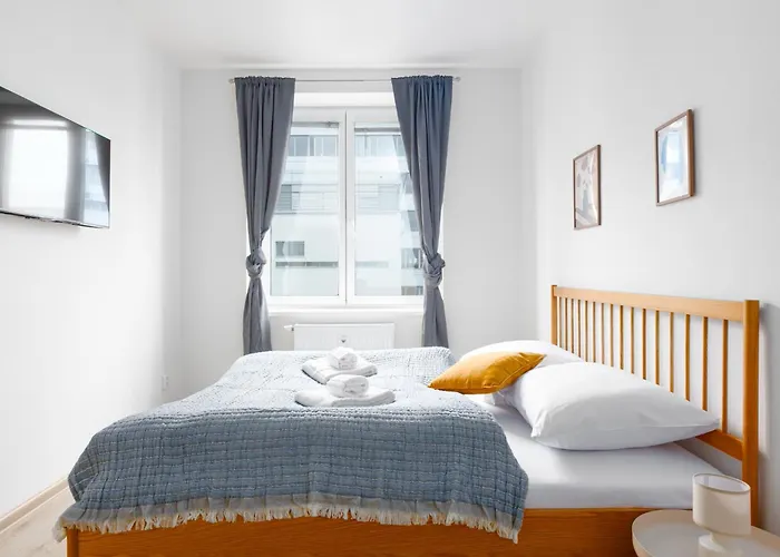 - 2 Bedrooms, Kitchen, Close To Metro 公寓 *